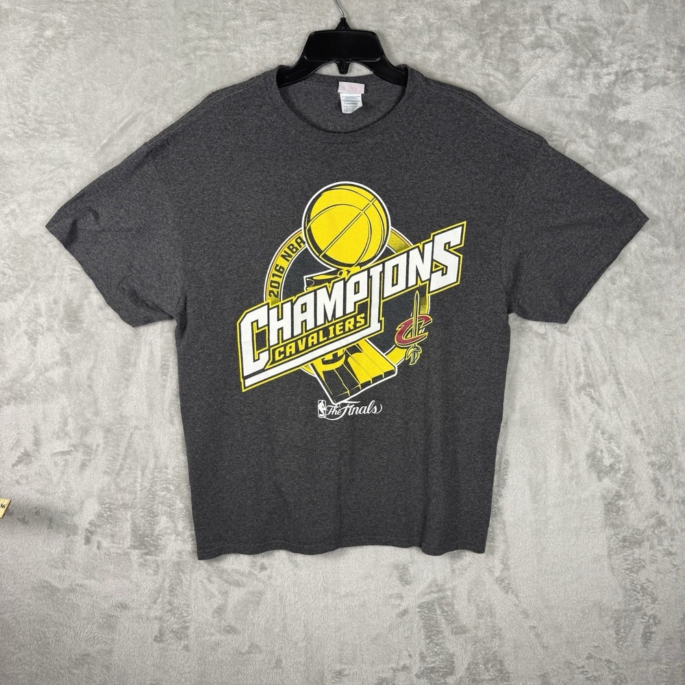 Cleveland Cavaliers CAVS T-Shirt Men's XL Gray Short Sleeve 2016 NBA Champions‎